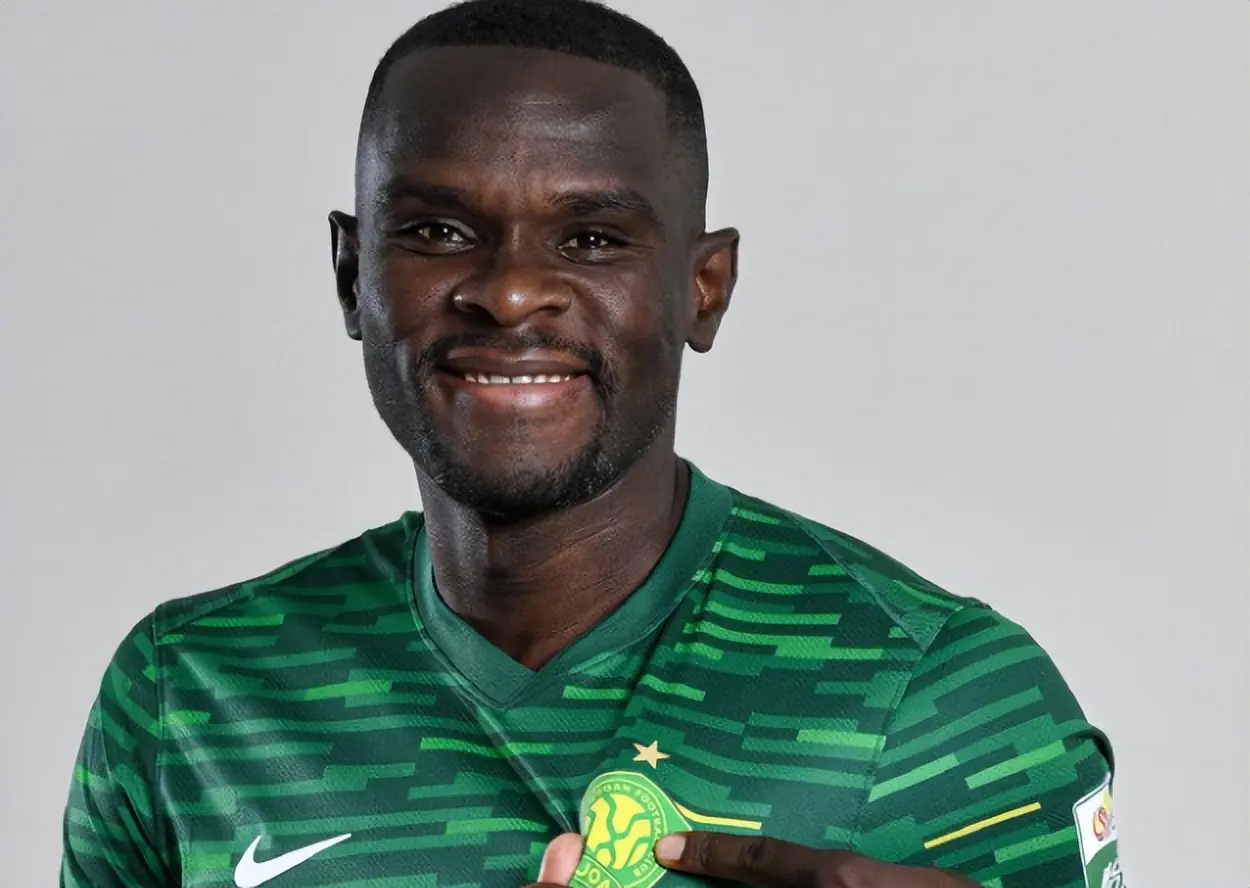 激战, 彻底遭弃用, 次射门拒之