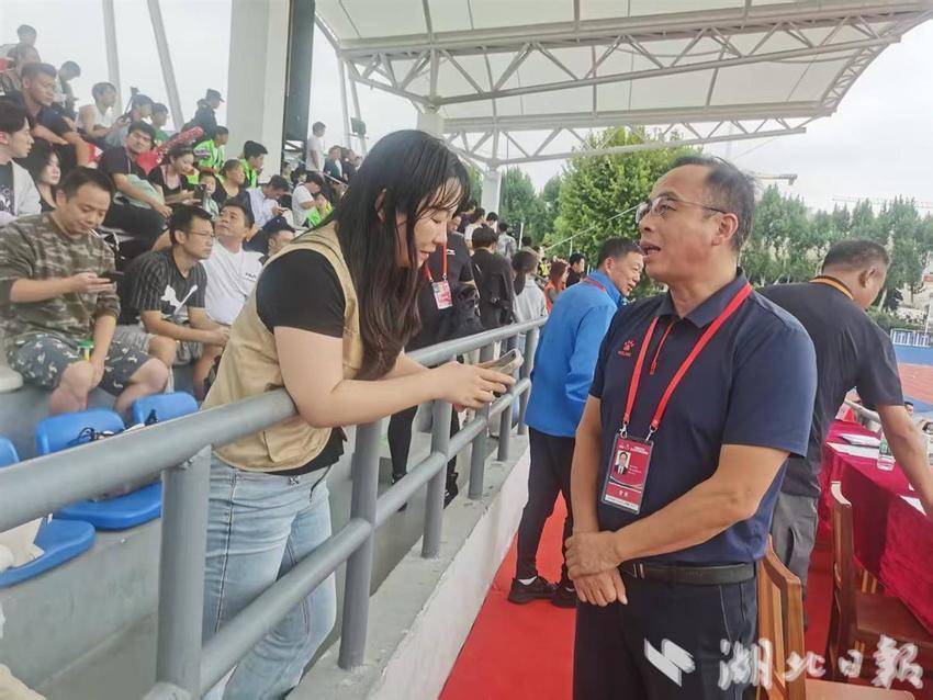 华中科技大, 一扫而空, 的师生与市 华中科技大, 一扫而空, 的师生与市